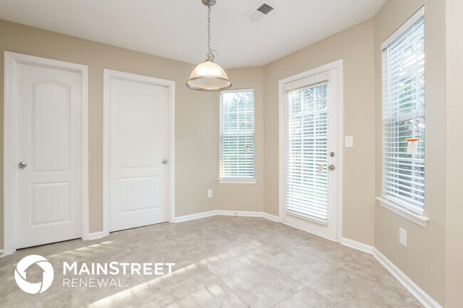 Building Photo - 6894 Smoke Ridge Dr