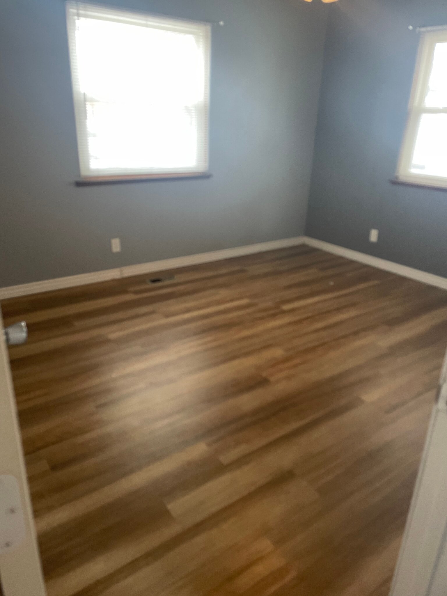 Building Photo - 2718 W 59th St