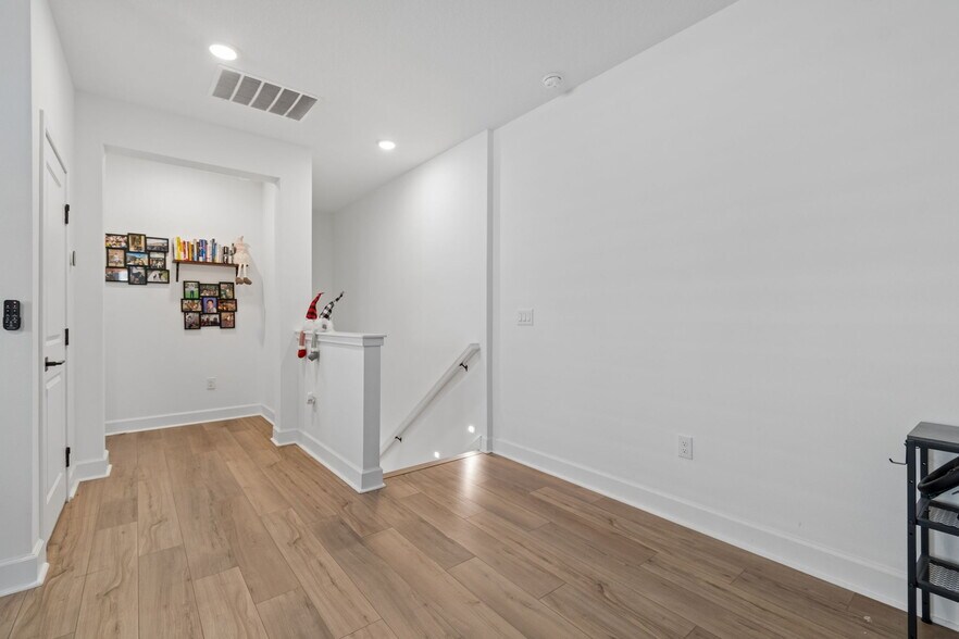 Building Photo - 2021 Amelia Bay Pl