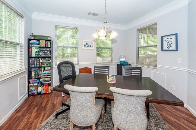 Building Photo - 3 Bedroom 2.5 Bath Single Family Home in S...