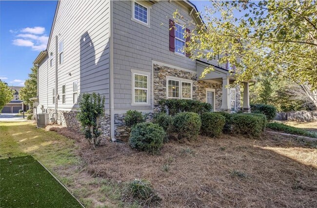 Building Photo - 1234 King Springs Ct SE