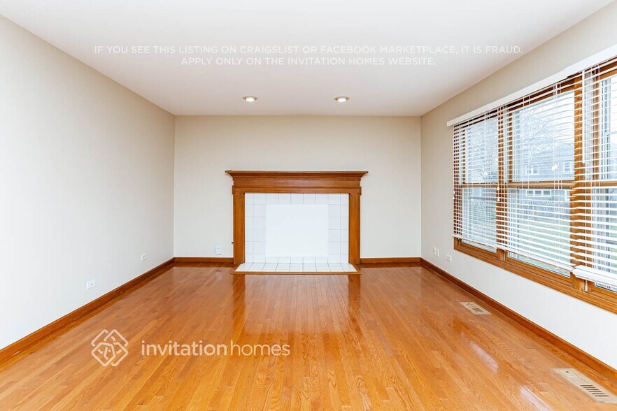 Building Photo - 1870 Ridgemont Ct