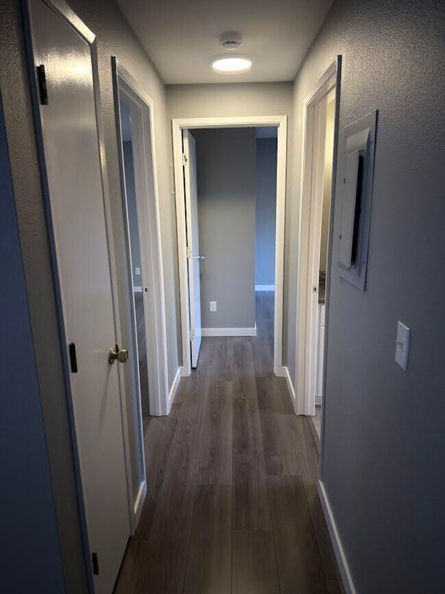 Building Photo - hune01