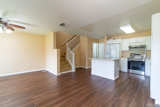 Building Photo - CENTRAL AC 3BR 2.5BA WITH 2-Car Garage & Newer Appliances @ SPINNAKER, Ewa Beach!