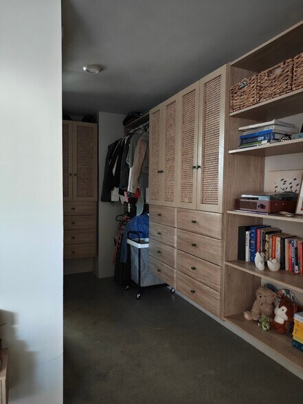 Building Photo - 1419 Dominis St