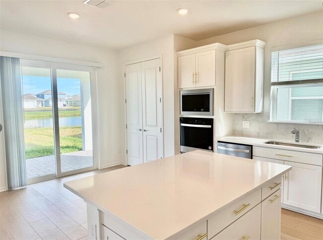 Building Photo - 2681 Serenity Gdn Dr