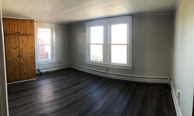 Building Photo - 220 Wise Ave