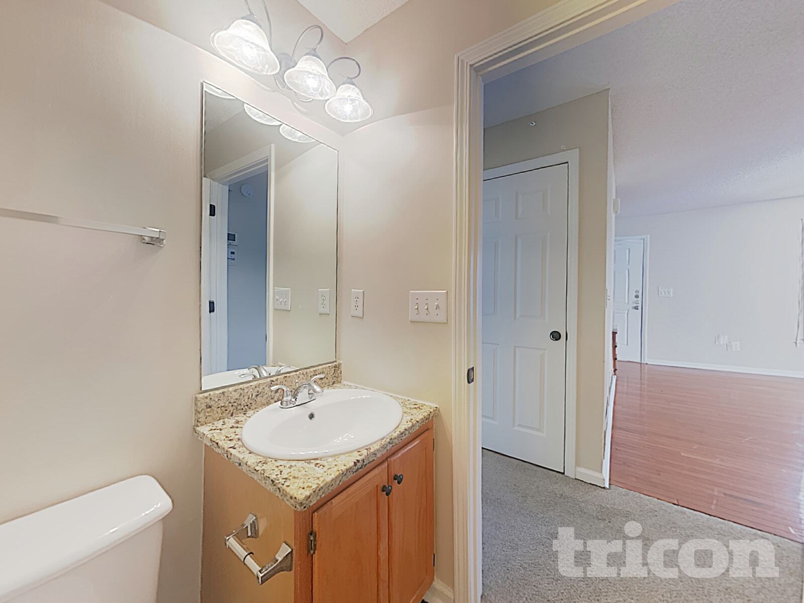 Building Photo - 447 Kent Ln