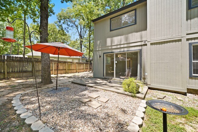 Building Photo - 1714 N Red Cedar Cir