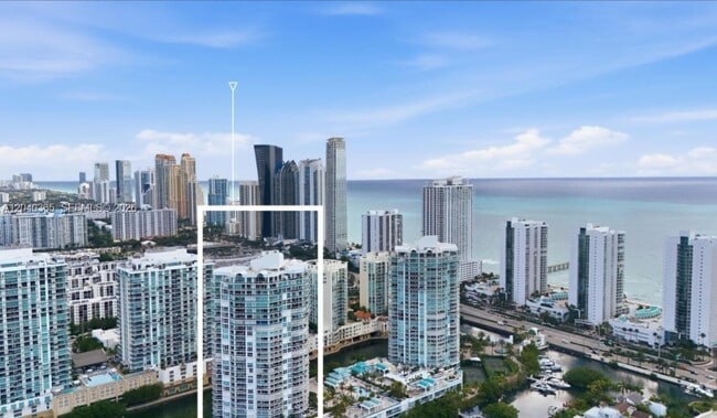 Building Photo - 16500 Collins Ave