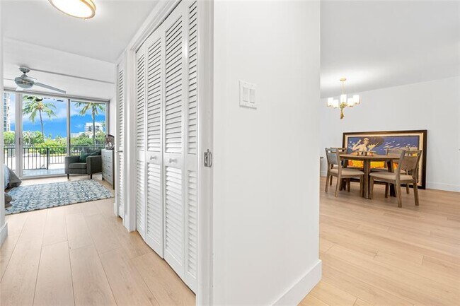 Building Photo - 4750 S Ocean Blvd