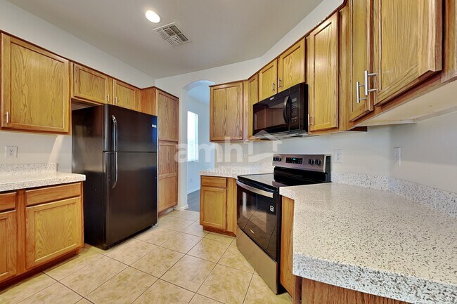 Building Photo - 7225 S 73rd Dr