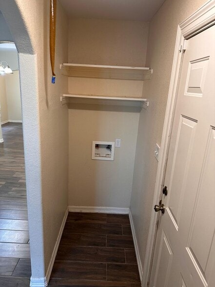 Building Photo - 2037 Diaz Ave