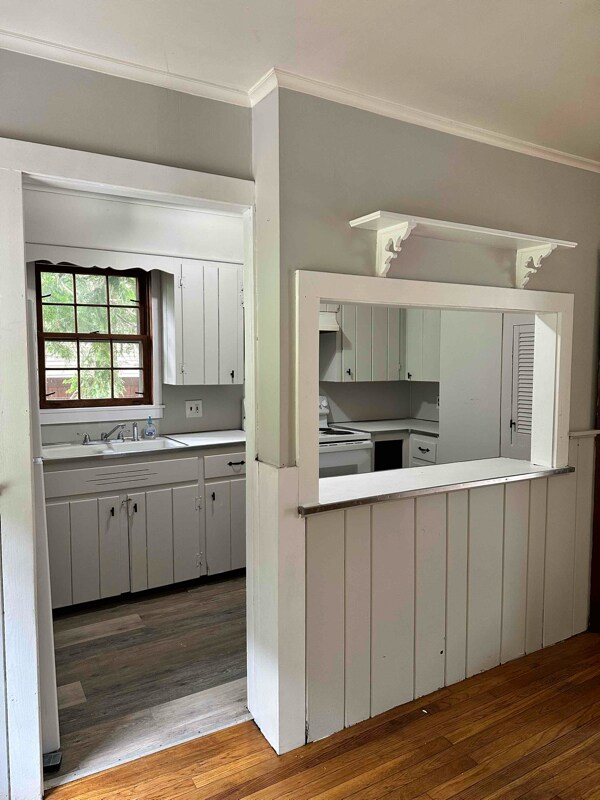 Building Photo - 26-28-28 Park Dr