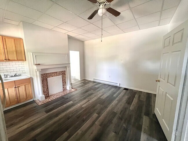 Building Photo - 505 Dawson Ave