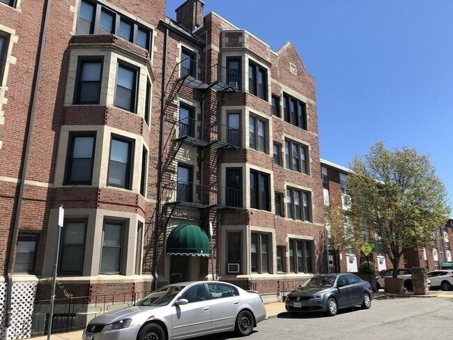 Building Photo - 4 Commonwealth Ct