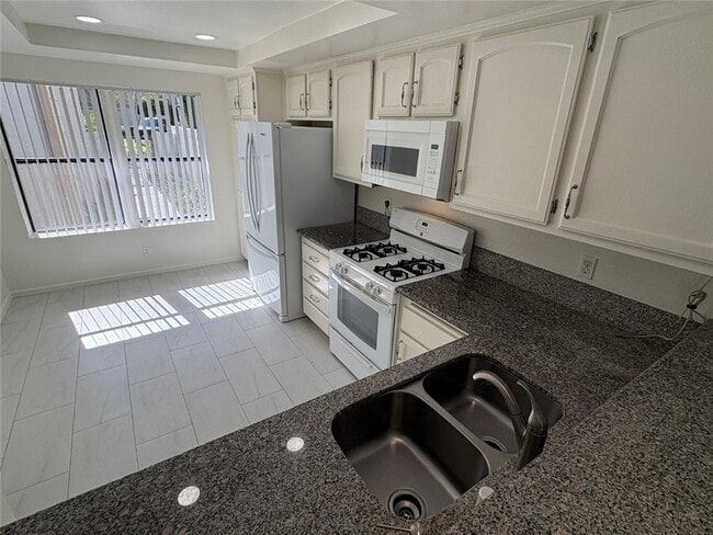 Building Photo - 85 Sandpiper
