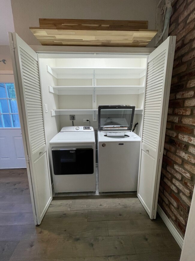 Building Photo - 2971 Bonnie Ln