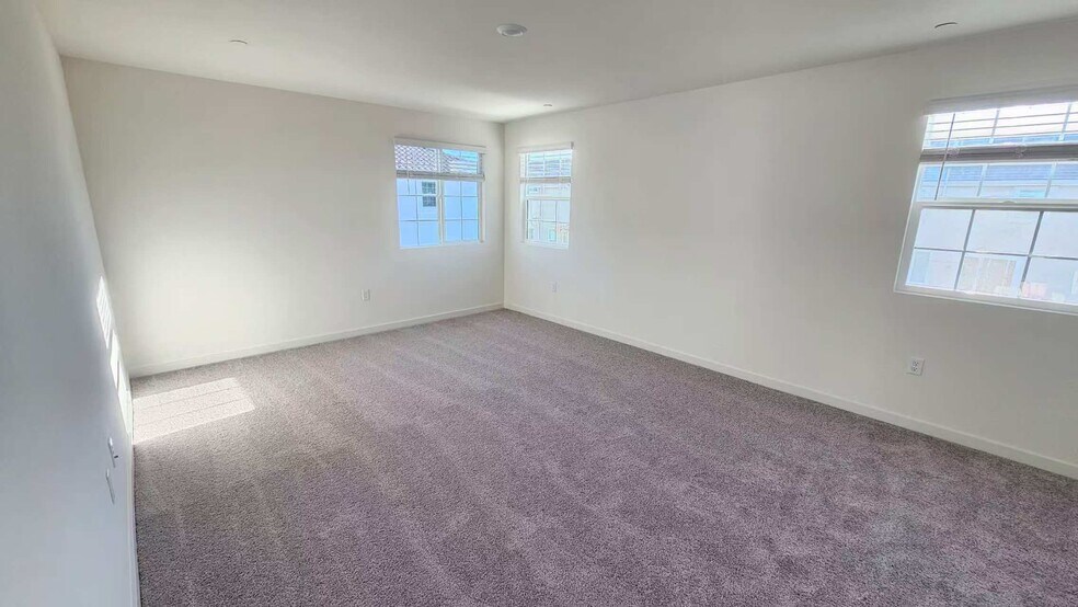 Building Photo - 10298 Maribel Way