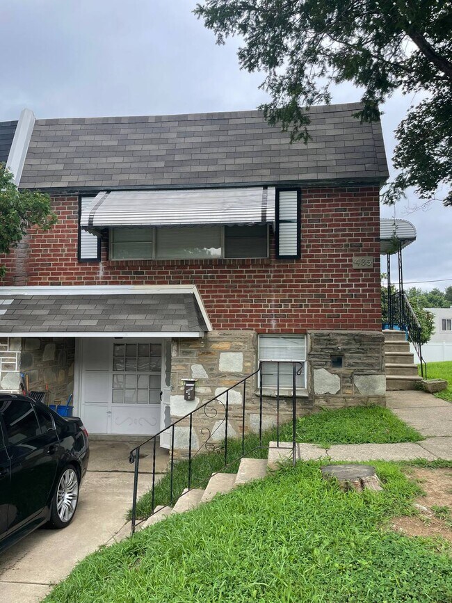 Building Photo - 435 Rennard St