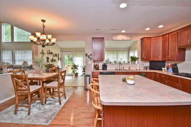 Building Photo - 3257 Doral Ct