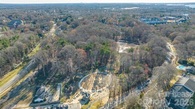 Building Photo - 554 Amalfi Dr