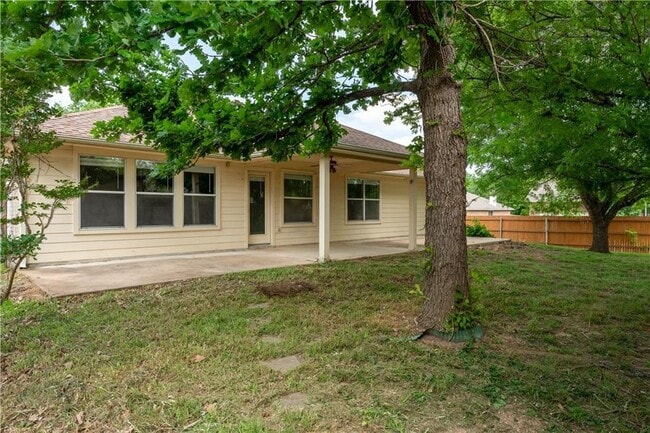 Building Photo - 1517 Hollyhock Ct