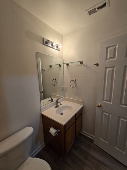 Building Photo - 4612 Milfax Rd