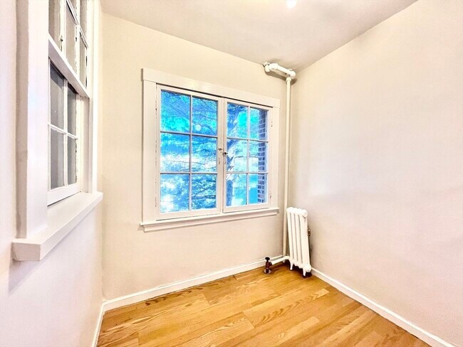 Building Photo - 23 Chauncy St