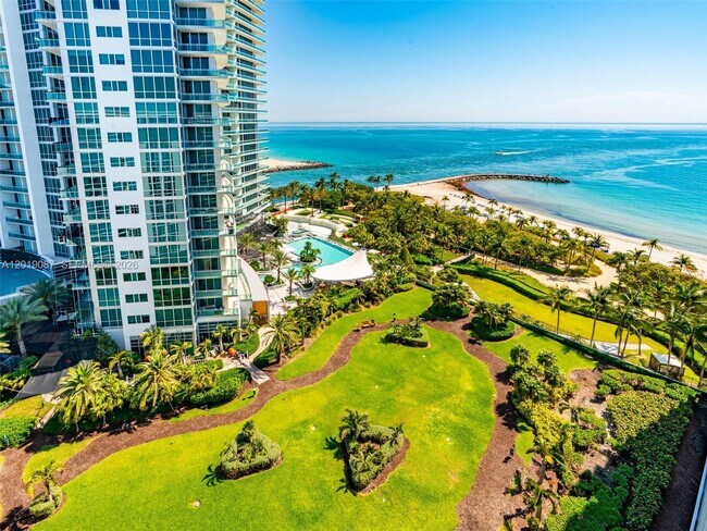 Building Photo - 10275 Collins Ave