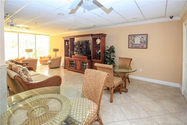Building Photo - 10680 S Ocean Dr