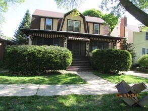 Building Photo - Living on the Dock of the Bay