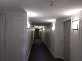 Building Photo - 5201 Carriageway Dr