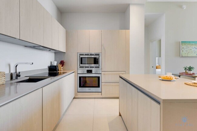 Building Photo - 4111 S Ocean Dr