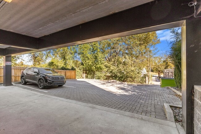 Building Photo - 1224 2nd Ave S