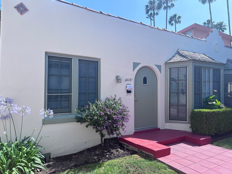 Building Photo - 1410 N Hayworth Ave