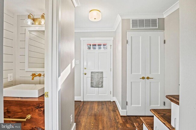 Building Photo - 2314 Wheystone Ct