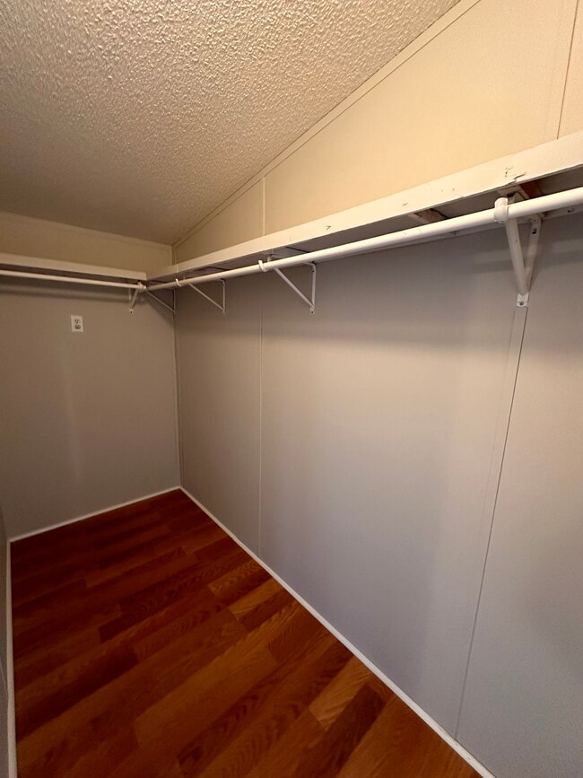 Building Photo - 113 Willow St