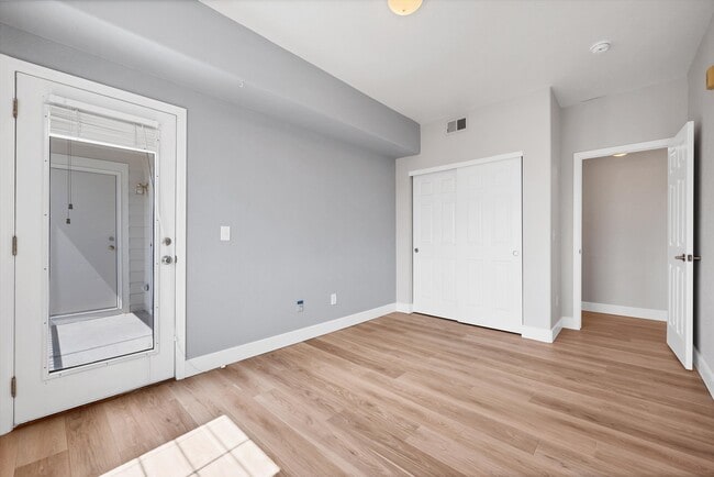 Building Photo - 15700 E Jamison Dr