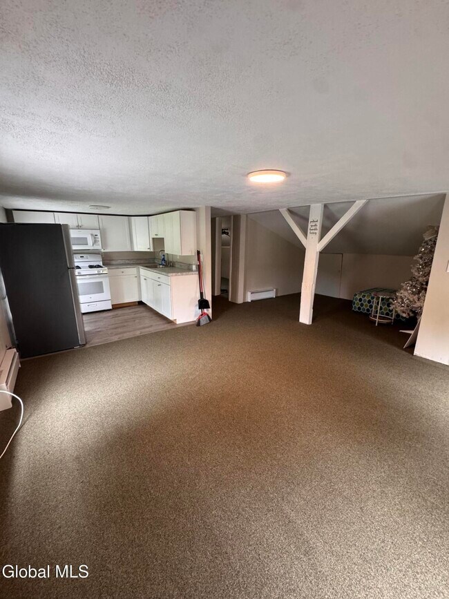 Building Photo - 123 Guideboard Rd