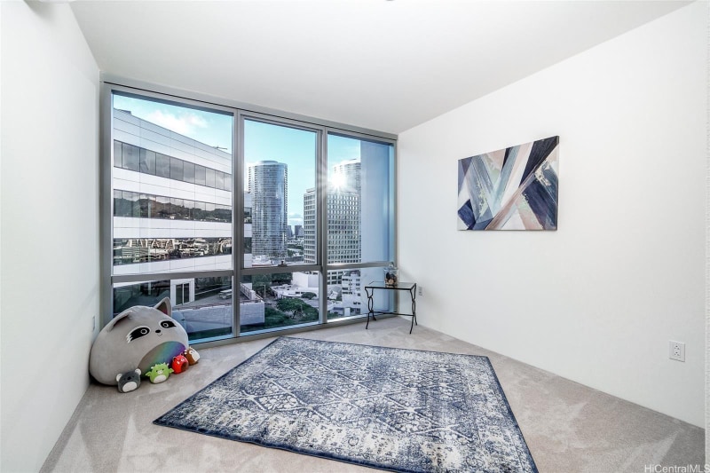 Building Photo - 1391 Kapiolani Blvd