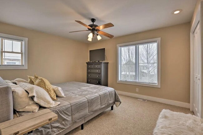 Building Photo - 231 Buckhorn Cir