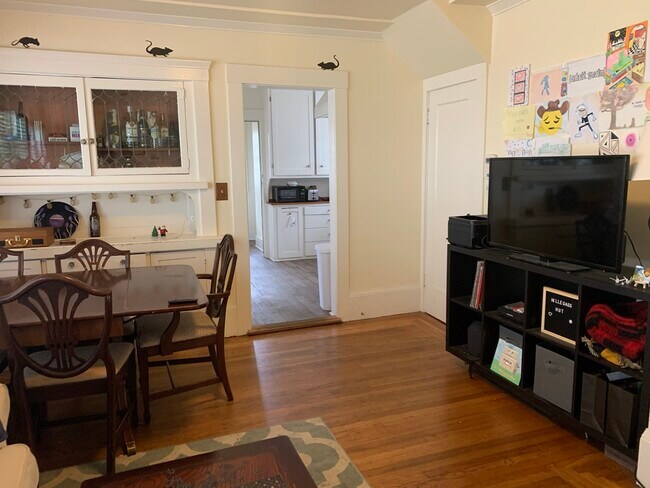 Building Photo - 2542 Hillegass Ave