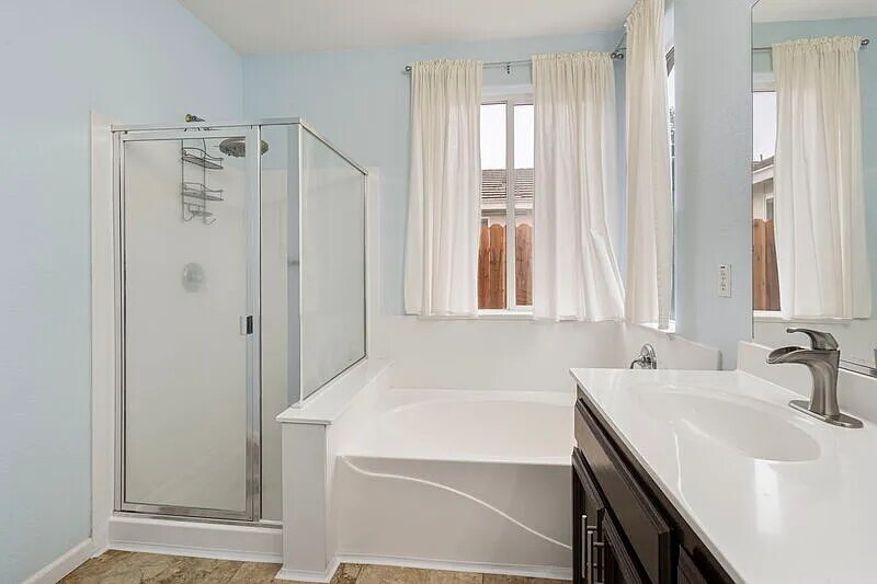 Building Photo - 4530 Bollenbacher Ave