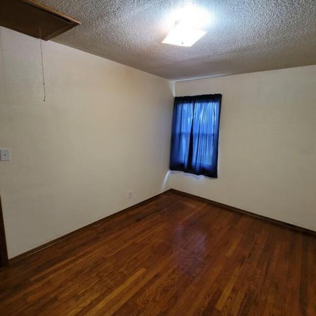 Building Photo - Single Family House 2BR-1BA - Villa Ridge MO