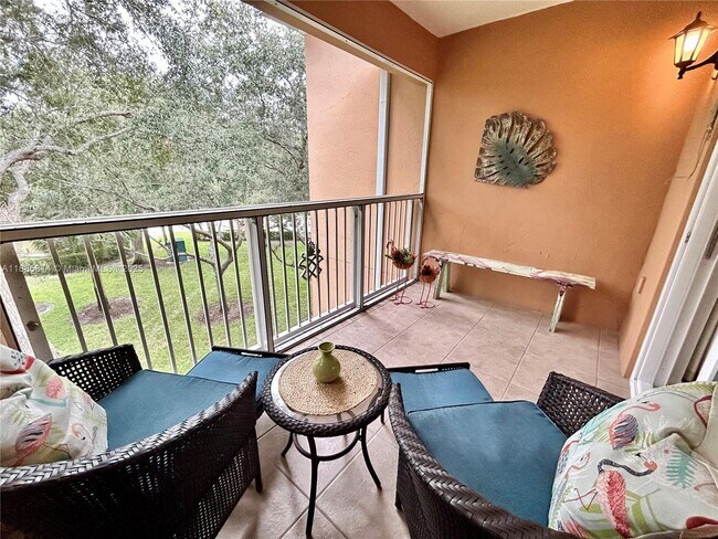 Building Photo - 5080 Fairways Cir