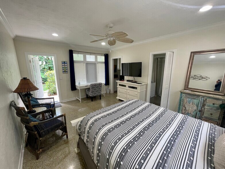 Building Photo - 88 S Ocean Blvd