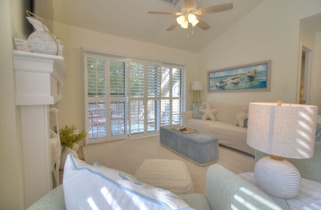 Building Photo - 301 Myrtlewood Ct