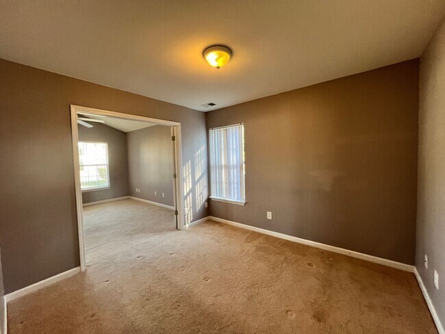 Building Photo - NOW AVAILABLE IN INTERNATIONAL CLUB - MURRELLS INLET!!