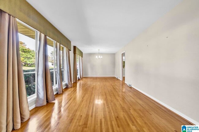 Building Photo - 2516 Ridgewood Rd